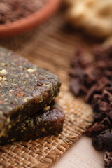 Raw Cacao, Spirulina & Flax Cure Bar